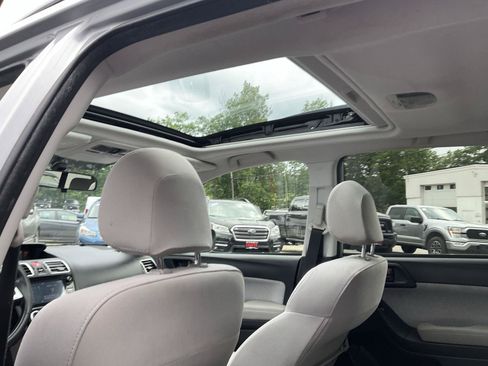 Used 2017 Subaru Forester 2.5i Premium w/ All-Weather Package AWD/4WD image 13