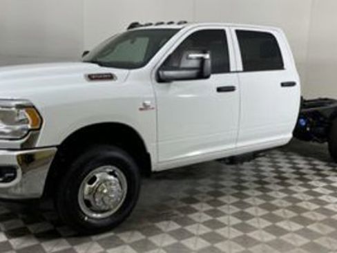 Used 2024 RAM 3500 SLT w/ Quick Order Package 2YG SLT AWD/4WD image 1