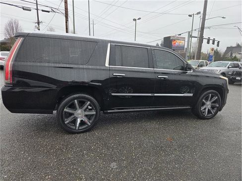 Used 2015 Cadillac Escalade ESV Premium image 5