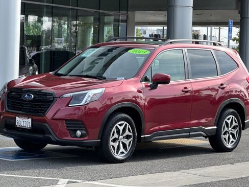 Used 2023 Subaru Forester Premium image 10