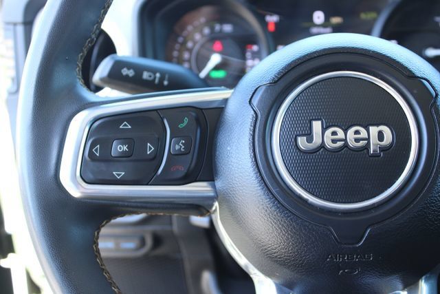 Used 2024 Jeep Wrangler Unlimited Sahara AWD/4WD image 19