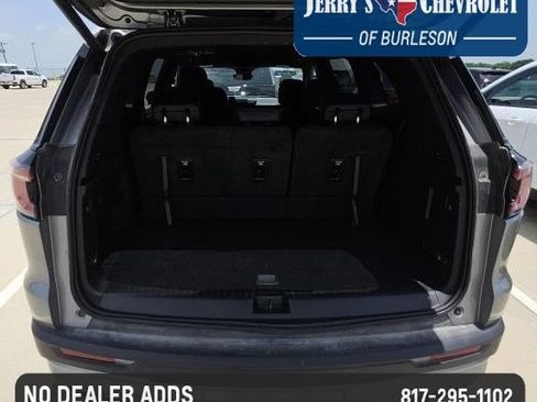 Used 2026 GMC Acadia Elevation w/ Elevation Premium Package FWD image 7
