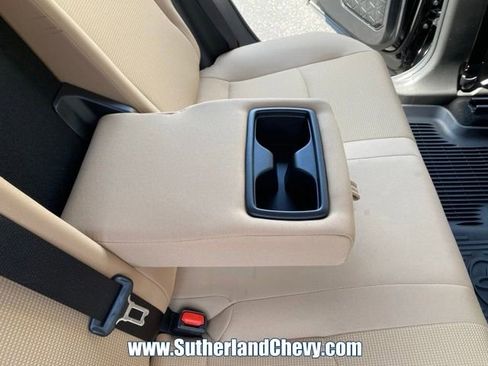 Used 2025 Toyota RAV4 LE AWD/4WD image 33