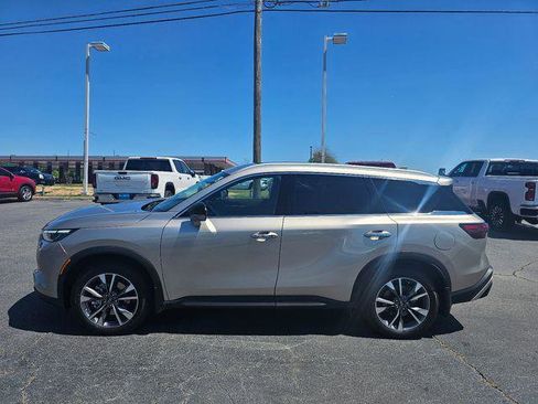 Used 2023 INFINITI QX60 Luxe w/ Cargo Package FWD image 5