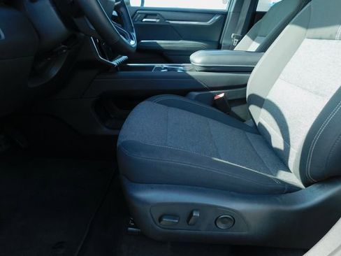 Used 2025 GMC Acadia Elevation image 41