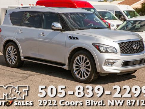 Used 2017 INFINITI QX80 4WD w/ Deluxe Technology Package image 1