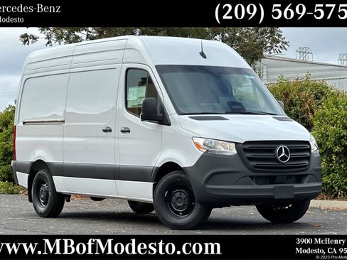 New 2026 Mercedes-Benz Sprinter 2500 image 1