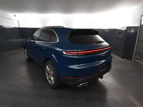 New 2026 Porsche Cayenne image 3