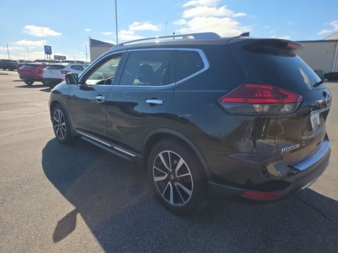 Used 2017 Nissan Rogue SL w/ SL Premium Package image 5