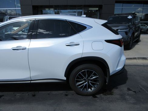 Used 2025 Lexus NX 350h AWD w/ Accessory Package (2T) image 4