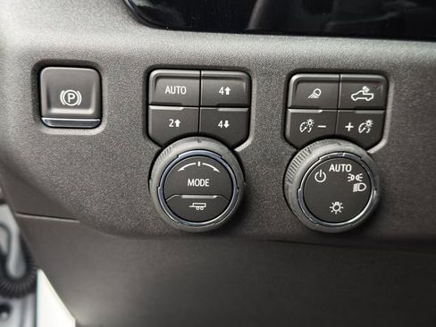 New 2026 Chevrolet Silverado 1500 LT image 17