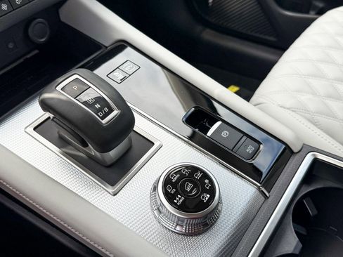 New 2025 Mitsubishi Outlander SEL image 36