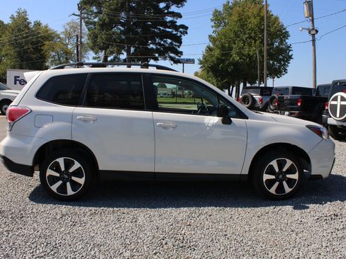 Used 2017 Subaru Forester 2.5i Premium image 6