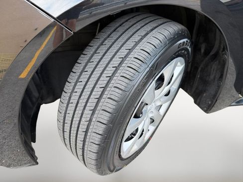 Used 2023 Toyota Corolla LE image 10