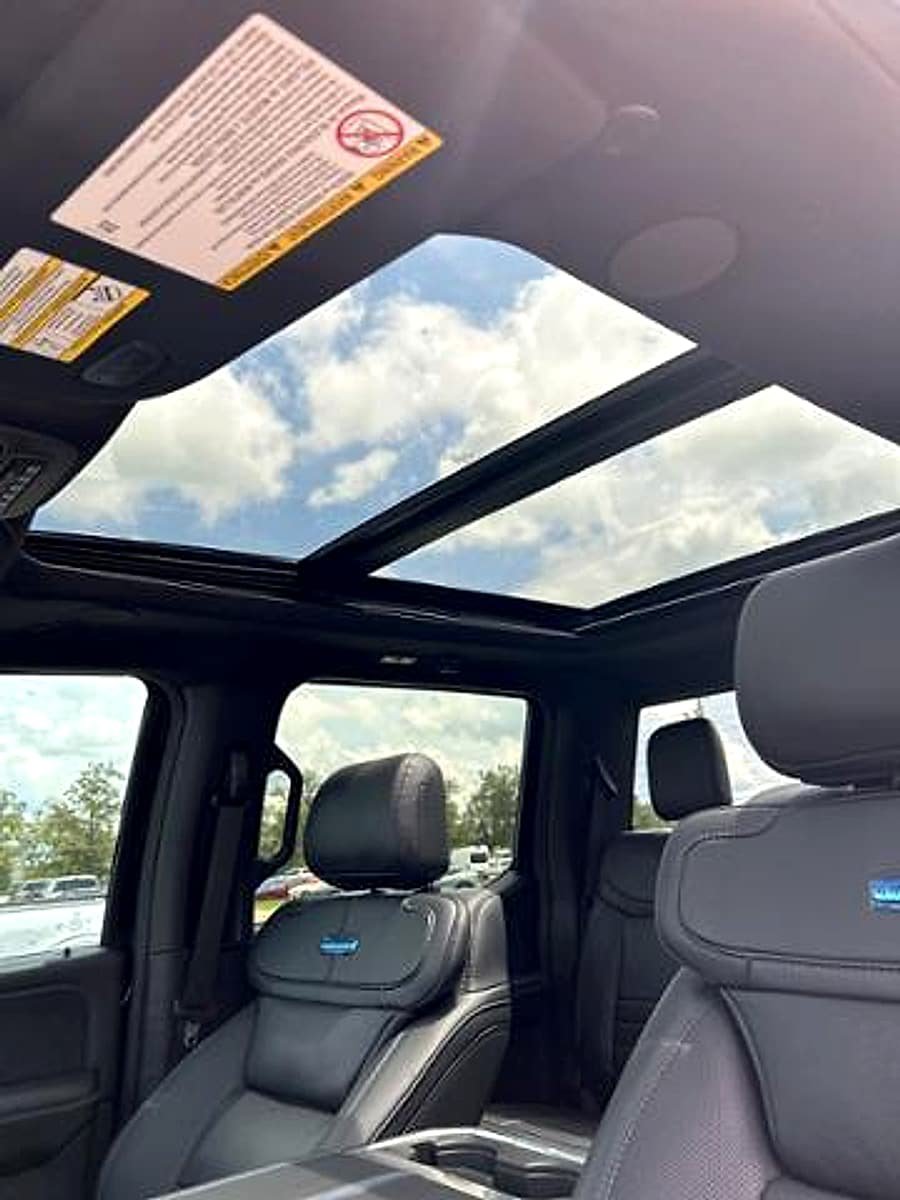 New 2025 Ford F250 Platinum AWD/4WD image 30