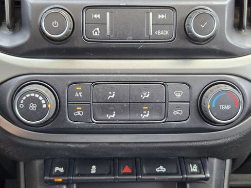 Used 2022 Chevrolet Colorado LT w/ Fleet Safety Package RWD image 20