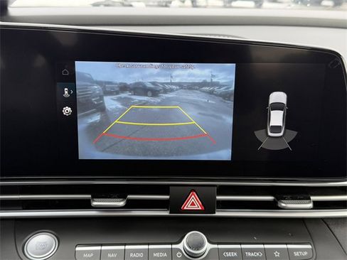 Used 2023 Hyundai Elantra Limited image 13