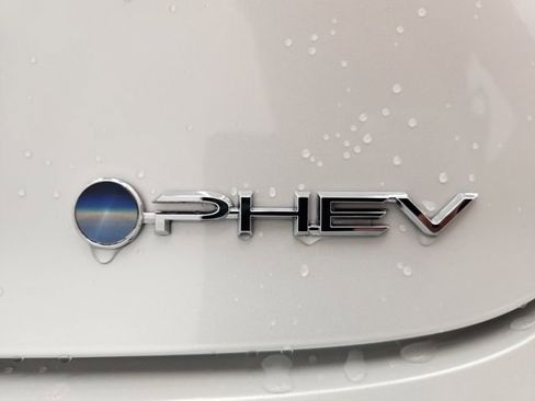 New 2026 Toyota Prius Plug-In Hybrid image 23