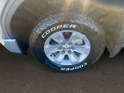 Used 2021 GMC Sierra 1500 SLE image 9