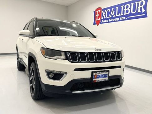 Used 2018 Jeep Compass Limited w/ Navigation Group AWD/4WD image 2