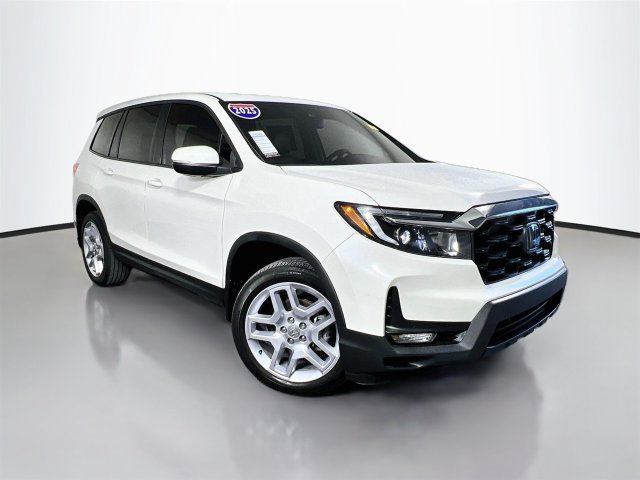 Used 2025 Honda Passport EX-L image 2