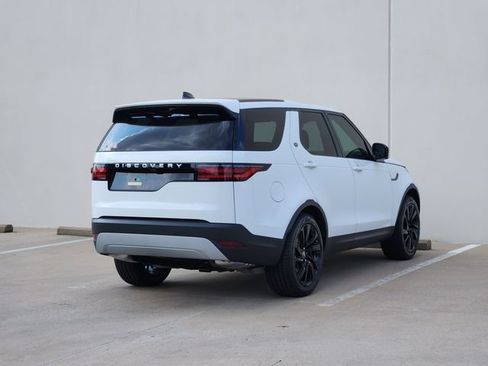 Used 2025 Land Rover Discovery S AWD/4WD image 4
