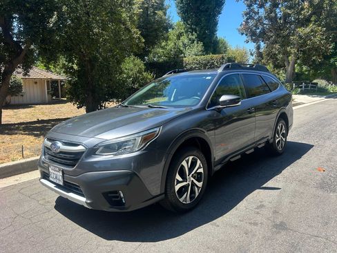 Used 2020 Subaru Outback Limited AWD/4WD image 3