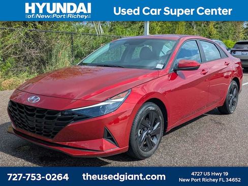 Certified 2023 Hyundai Elantra SEL w/ Preferred Accessory Package FWD image 1