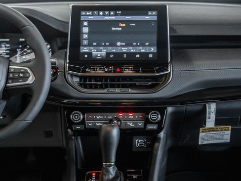 New 2025 Jeep Compass Limited w/ Sun & Sound Group image 18