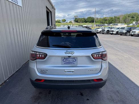 Used 2025 Jeep Compass Limited AWD/4WD image 4
