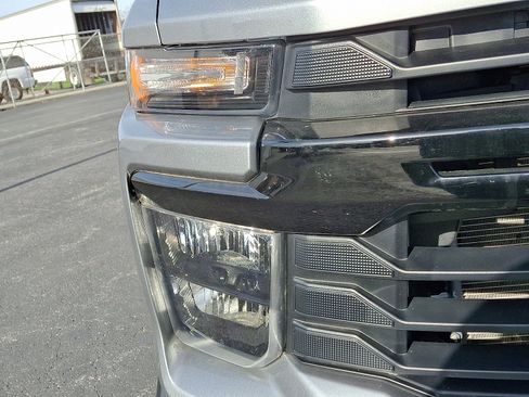 Certified 2024 Chevrolet Silverado 3500 W/T image 9