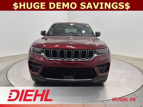 New 2025 Jeep Grand Cherokee Laredo X AWD/4WD image 2