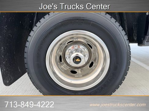 Used 2017 RAM 3500 Tradesman w/ Chrome Appearance Group image 48