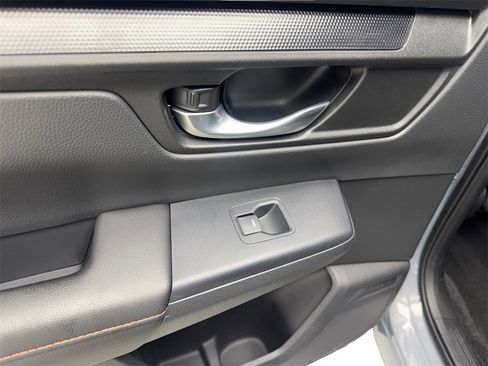Used 2025 Honda CR-V Sport image 39