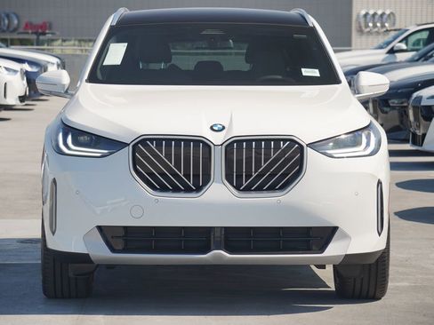 Used 2025 BMW X3 xDrive30i w/ Convenience Package image 2