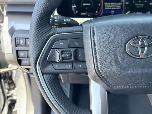 Used 2025 Toyota Tacoma TRD Off-Road w/ TRD Off Road Premium Package image 28