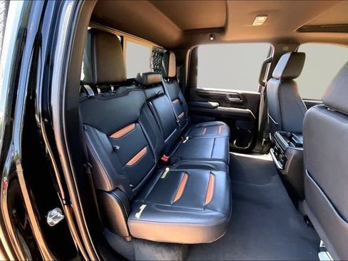 Used 2024 GMC Sierra 2500 AT4 w/ AT4 Premium Plus Package AWD/4WD image 17