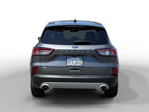 Used 2022 Ford Escape SE w/ Convenience Package FWD image 4