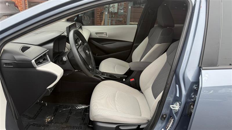 Used 2022 Toyota Corolla LE FWD image 25