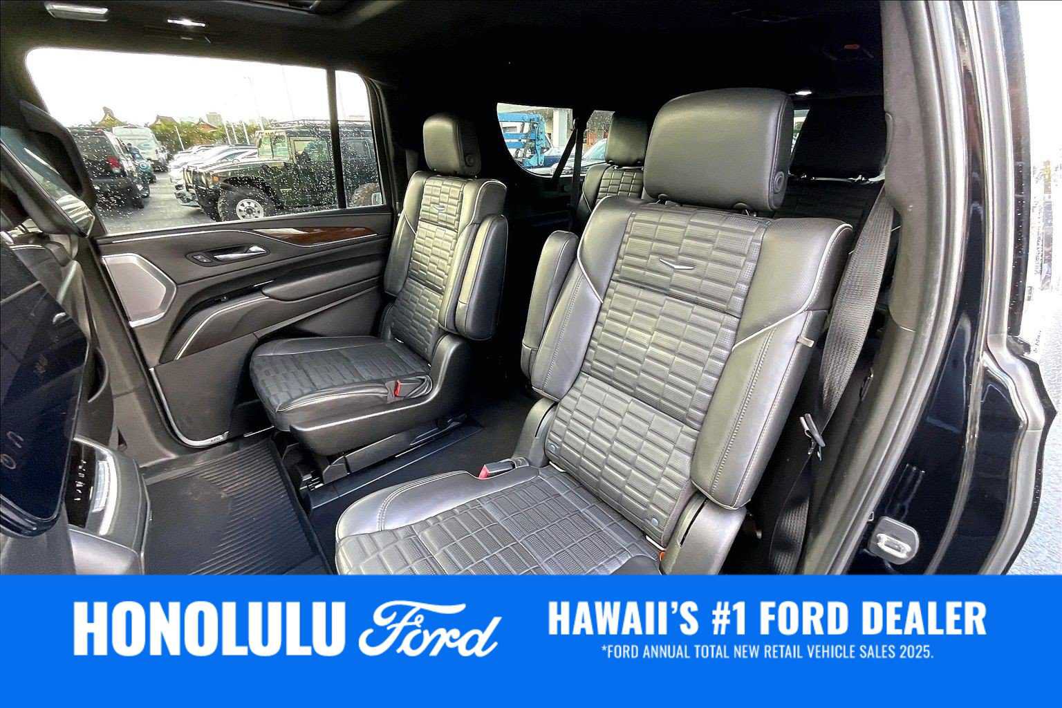Used 2021 Cadillac Escalade ESV Sport Platinum w/ LPO, ONYX Package AWD/4WD image 29