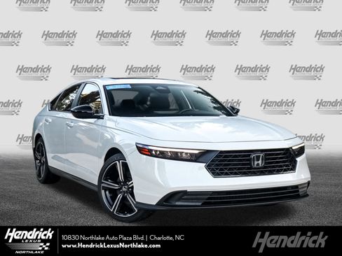 Used 2024 Honda Accord Sport image 1