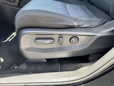 Used 2022 Honda CR-V EX image 19