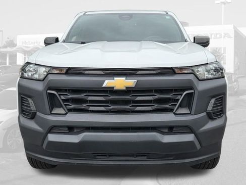 Used 2023 Chevrolet Colorado W/T RWD image 5