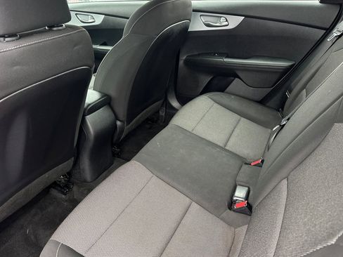 Used 2022 Kia Forte LXS w/ LXS Technology Package image 11