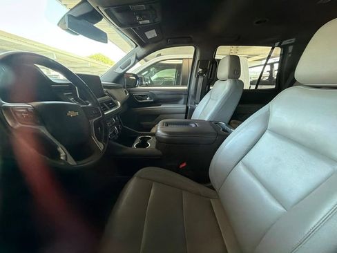 Used 2021 Chevrolet Tahoe LT w/ Luxury Package RWD image 9