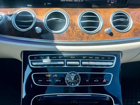 Used 2018 Mercedes-Benz E 300 4MATIC image 22