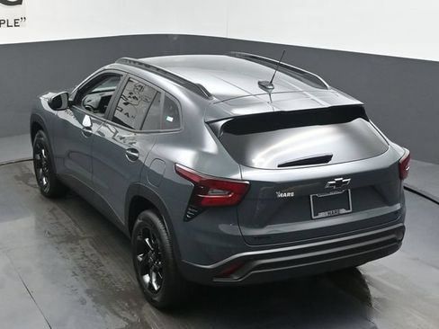 Used 2026 Chevrolet Trax LT w/ Driver Confidence Package FWD image 42