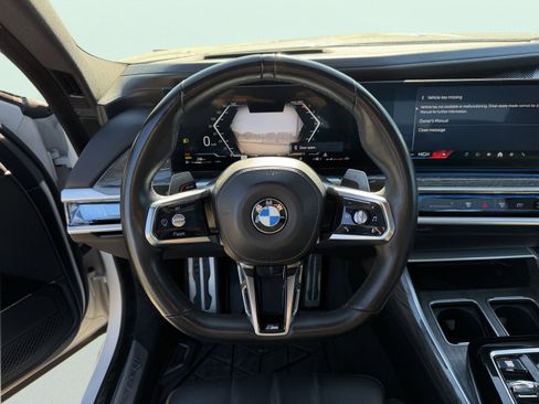 Used 2023 BMW 740i image 49