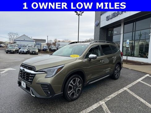 Used 2023 Subaru Ascent Touring image 1