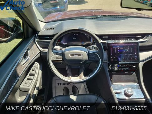 Used 2023 Jeep Grand Cherokee L Limited w/ Luxury Tech Group II AWD/4WD image 12